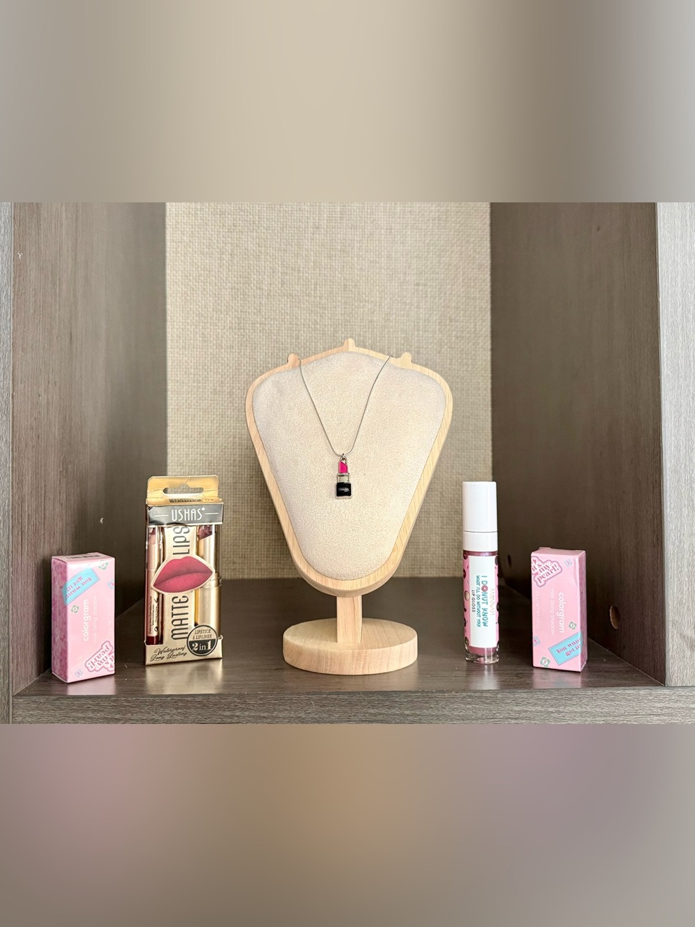 Coach Pink & Black Lipstick 💄 Necklace Aminnah 5 Piece Lippie Bundle